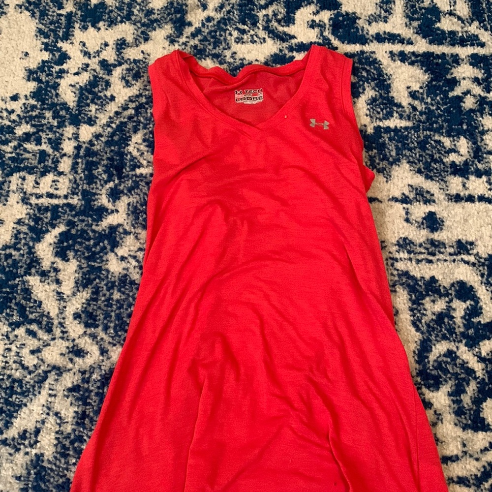 Under Armour : Red Muscle Tank